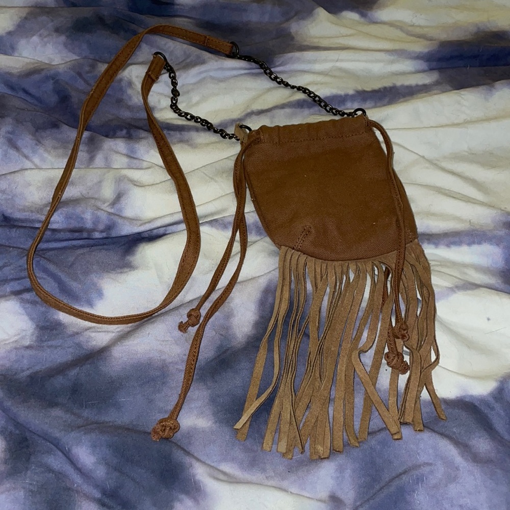 AMERICAN EAGLE drawstring crossbody
